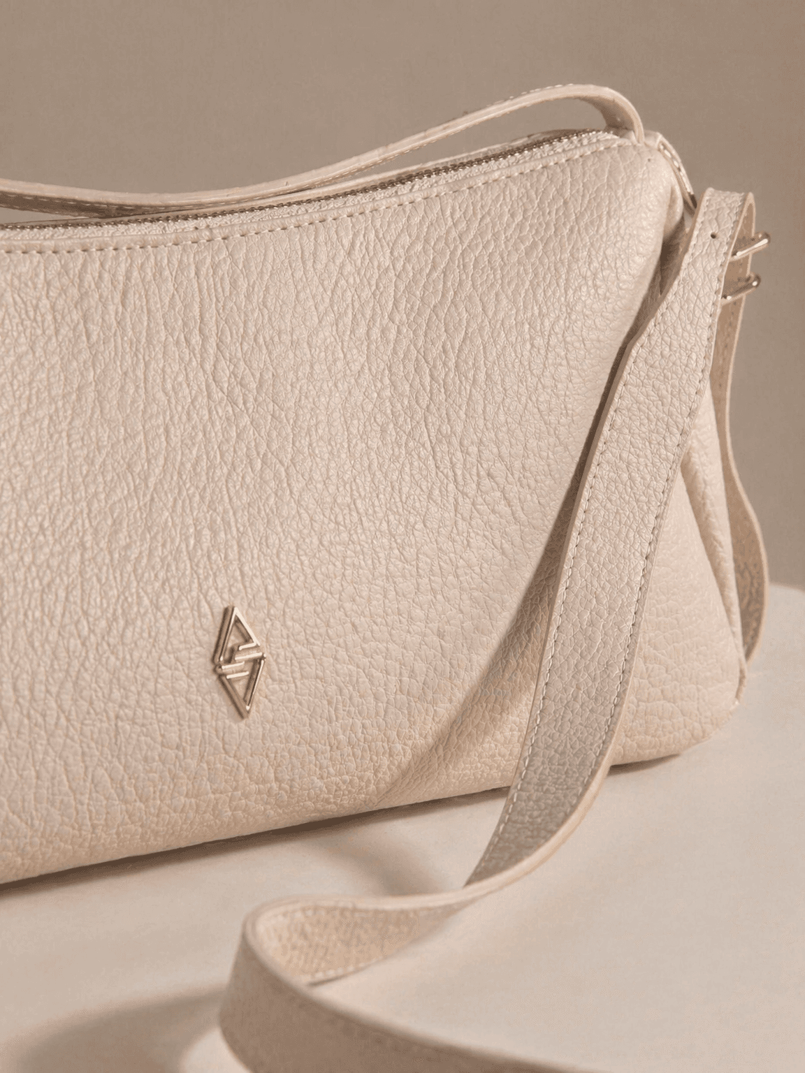 Locked Cross Bag Krem 3